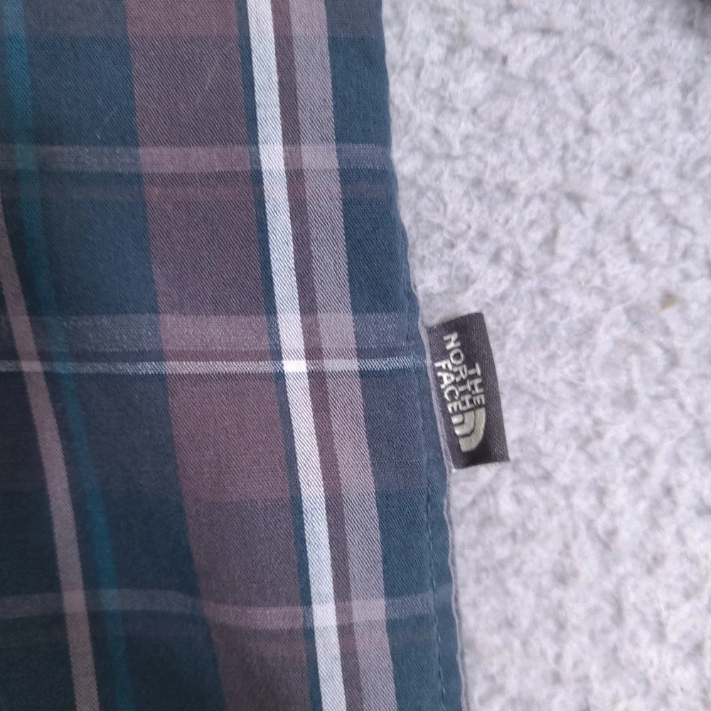 The North‎ Face Shirt Mens Medium Aqua Blue Gray Plaid Button Down Long Sleeve
